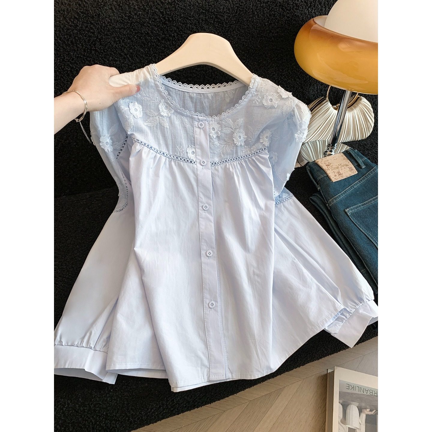 法式蓝色镂空钩花长袖衬衫女春装时尚宽松减龄内搭排扣打底衫上衣,女装/女士精品,衬衫,淘宝优惠券,粉丝福利购,淘宝优惠卷