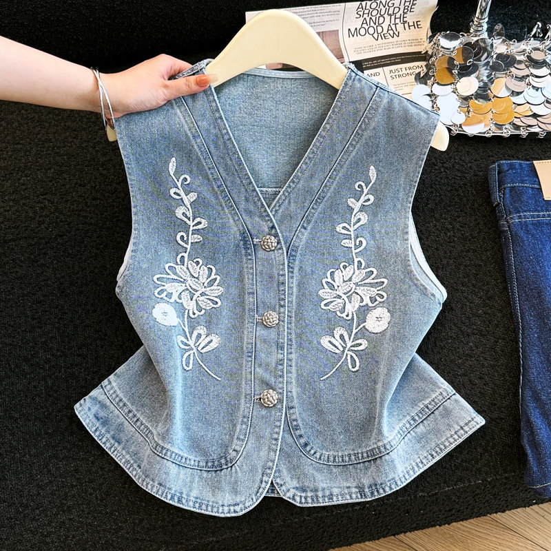 复古重工民族风花卉刺绣V领牛仔马甲女夏季叠穿短款无袖坎肩外套