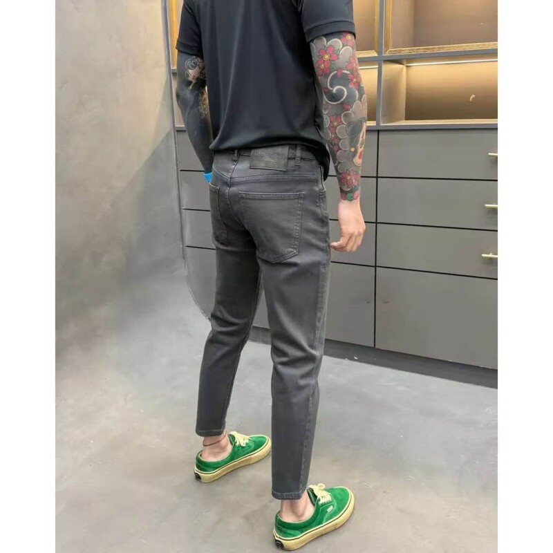 高级感烟灰色牛仔裤男修身小脚长裤新款韩版潮流净版弹力秋冬裤子