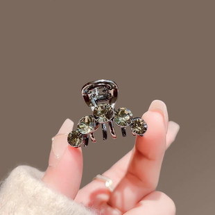 高级感刘海夹边夹顶夹后脑勺半扎夹新款发饰黑曜水晶鲨鱼夹发夹