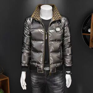 欧洲站冬季新款立领羽绒服男休闲时尚免洗轻薄白鸭绒保暖990P100