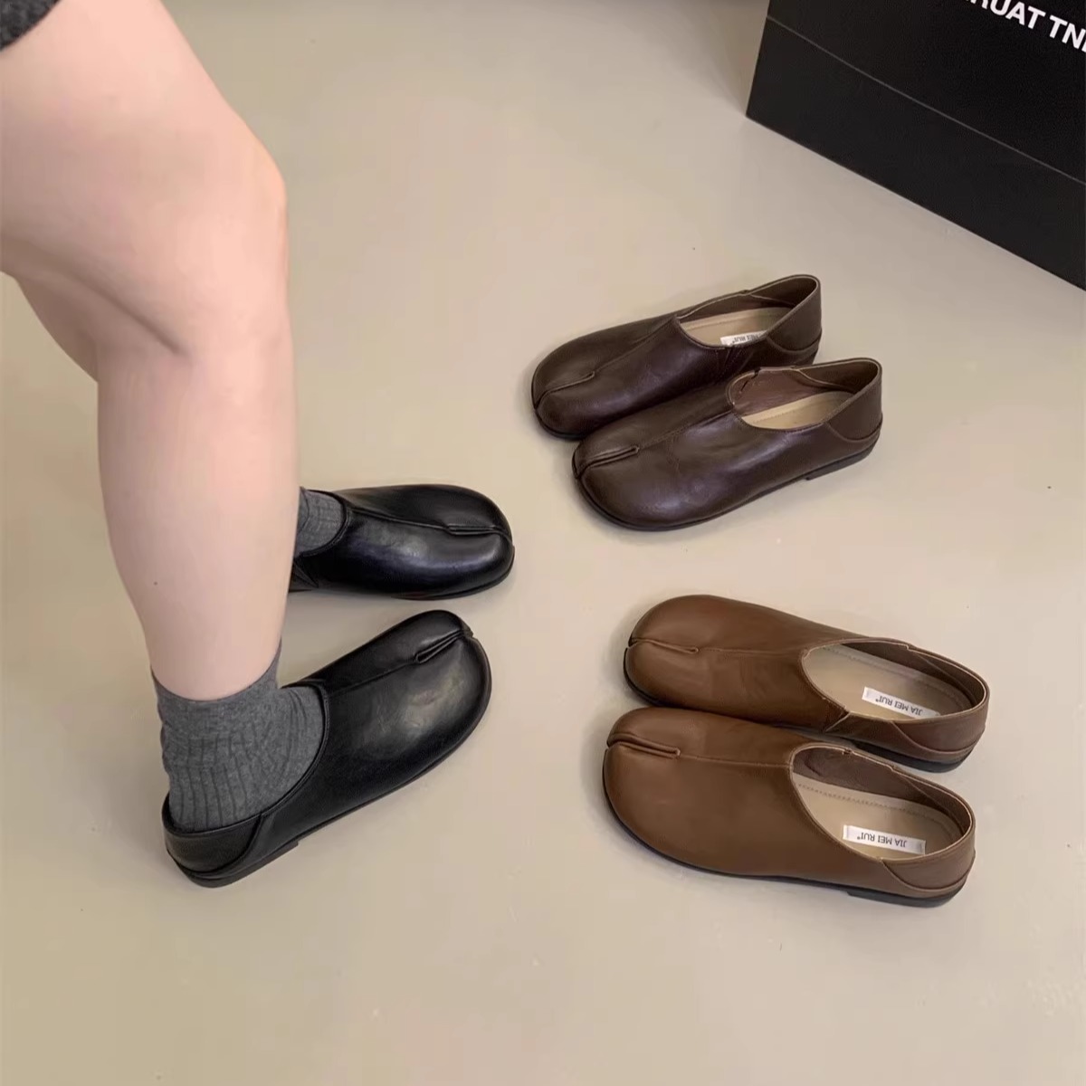 牛皮版！分趾猪脚单鞋女秋季新款法式复古休闲小皮鞋软平底乐福鞋