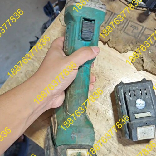 大艺锂电角磨机A6-5801，收回来的，成色如图，正常使用（ 议价