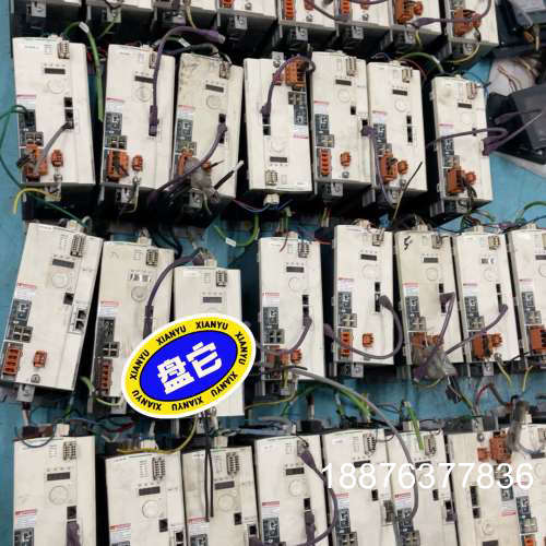 驱动器LXM32MD72N4测好发货，不包邮。成色亮议价