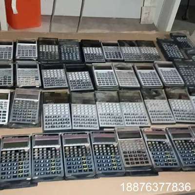 夏普EL-553工业计算机，成色如图，都不能用，不开机，当坏议价