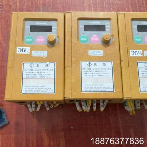东芝变频器 VF-S7 0.4KW 220V VFS7E-2议价