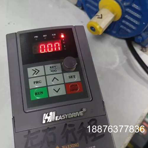 易驱变频器0.75KW，MINI-S-2S0007M，成色如议价