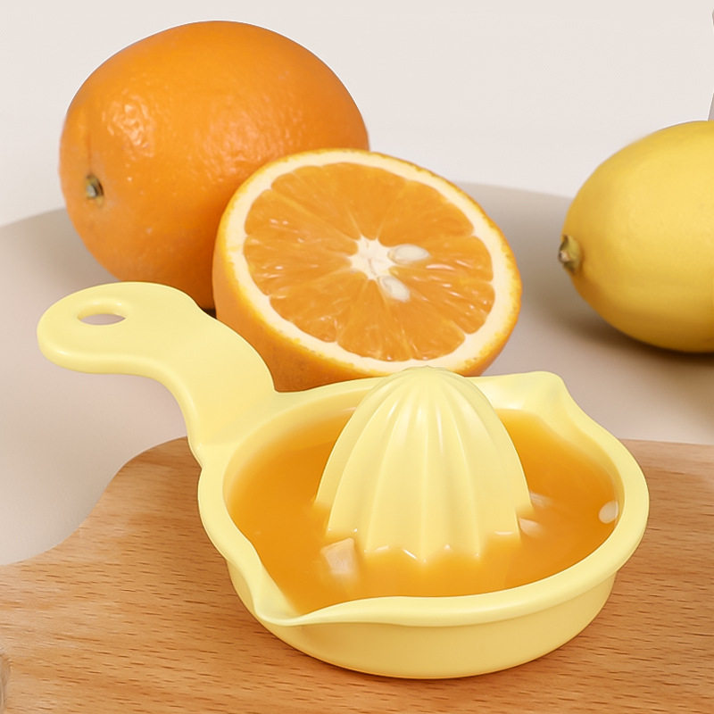 日本手动榨汁杯家用压榨橙子榨汁机手动柠檬压汁器便携果汁挤汁器