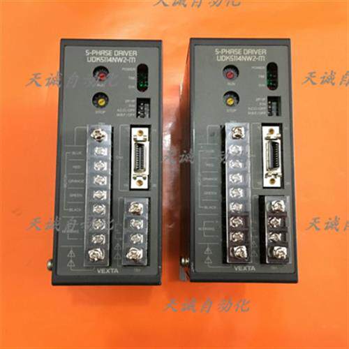 VEXTA 步进驱动器S-PHRAE DRIVER UDK5114NW2 RKD514L-R C A