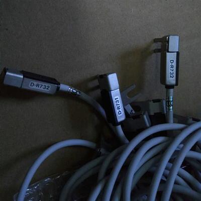 议价原装磁性开 关 D-R731L/D-R732L  长线 缐3米  全新原装