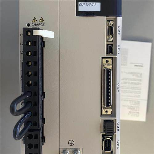 SGDV-120A01A/11A002000 1.5KW全新驱动器 质保一年 (议价)