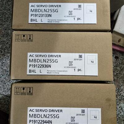 R88M-K40030H-S2   R88M-K40030H-BS2   欧姆龙电机 质保1年