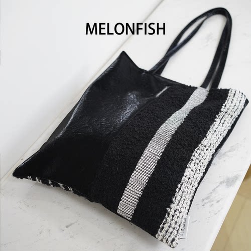 MELONFISH黑拼黑白条纹电脑包
