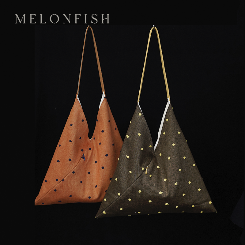 MELONFISH原创牛仔刺绣三角包