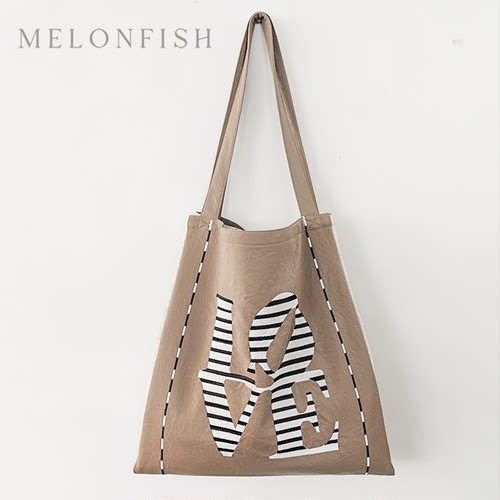 MELONFISH原创字母刺绣大容量包
