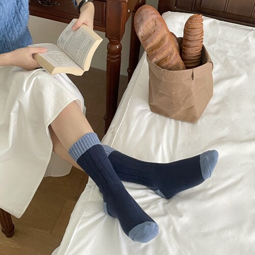 日系撞色粗线条纹男女情侣堆堆袜