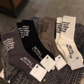 欧货秋冬后跟字母加厚英文数字中筒袜网红陈太同款 ins潮流运动袜