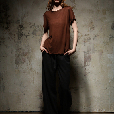 HanesxKarla超薄透气纯色短袖