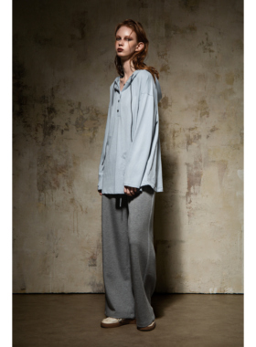 小喜家 国内现货 Hanes x Karlal 宽松遮肉舒适棉带帽T恤 三色