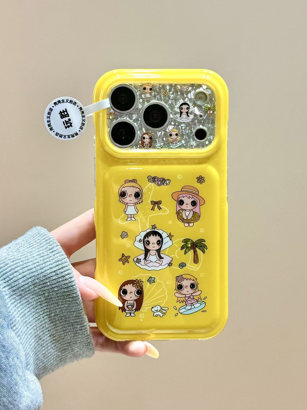 西多士柠檬黄可爱大眼女孩插画适用苹果17promax大视窗手机壳16iphone15