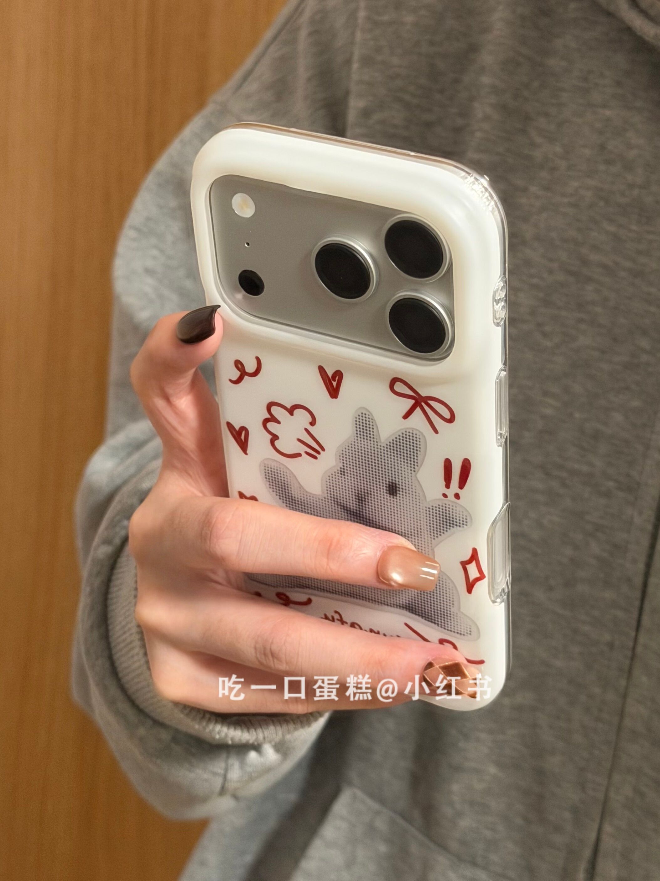西多士白底像素功夫兔子红英文适用苹果17promax手机壳iphone1615网红