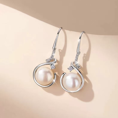 珠光宝气经典百搭珠珠耳饰