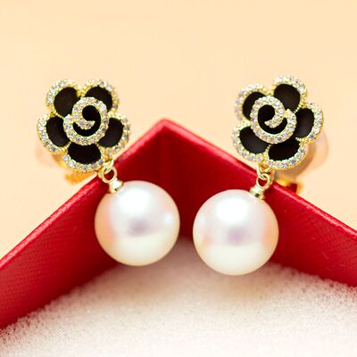 珠光宝气经典百搭珠珠耳饰