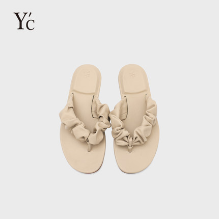 YC｜时髦高级感褶皱人字拖鞋女2026新款软底配裙子平底夹脚凉拖子