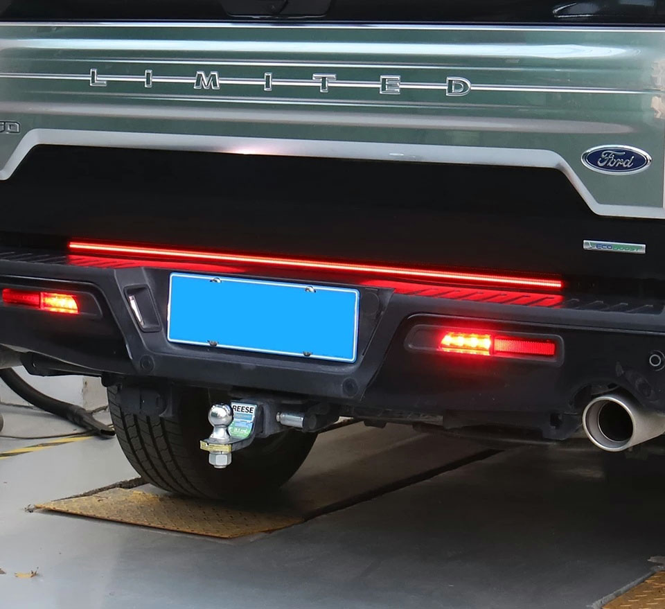 猛禽F150坦途尾门流水灯后杠灯