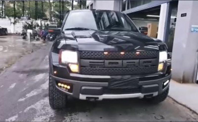 09-14年6.2L老猛禽F150原车前杠雾灯改装双色流光转向灯行车灯