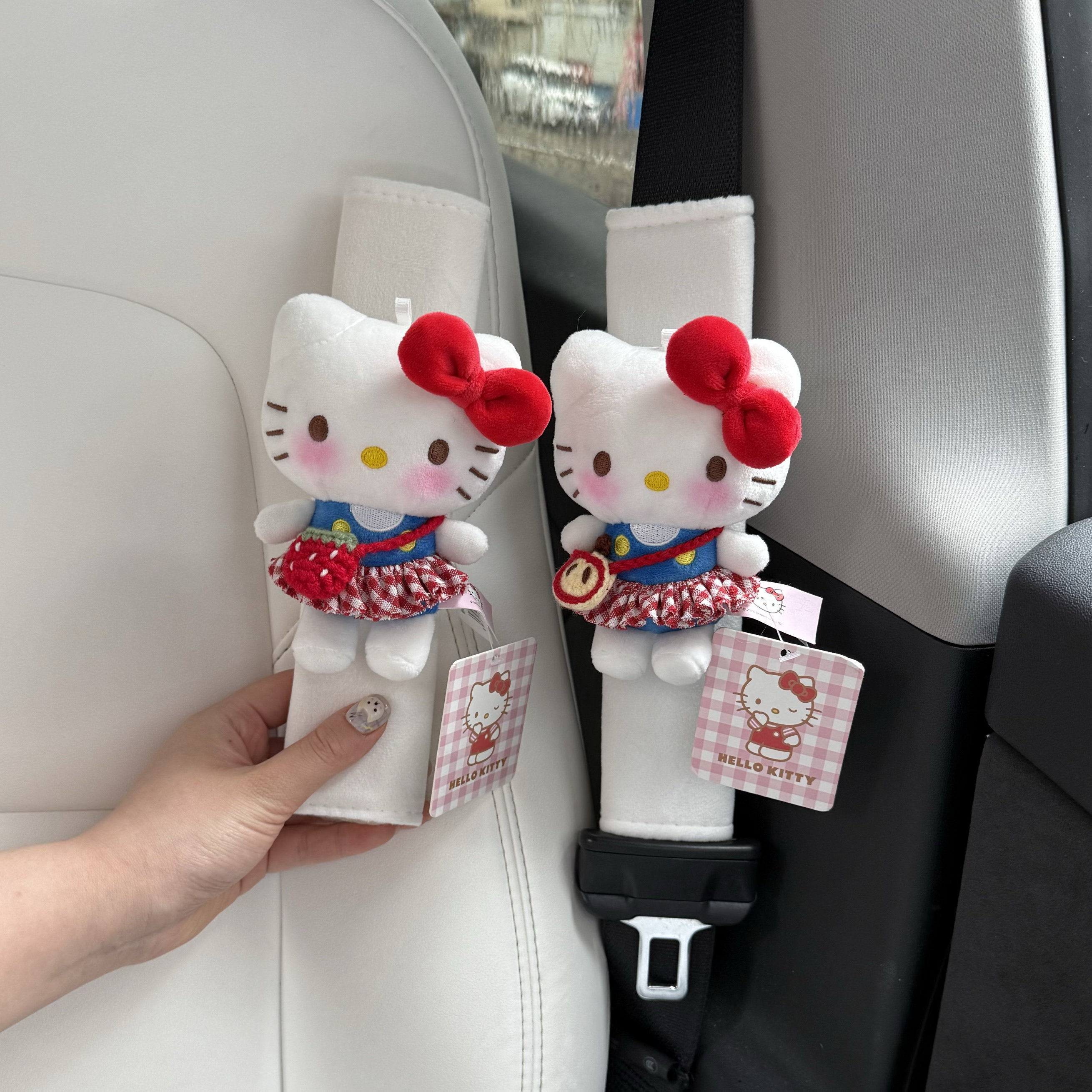 正版经典站姿kitty毛绒公仔汽车安全带护肩套车内卡通玩偶新车礼