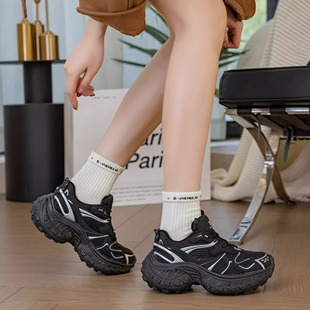 厚底加绒保暖老爹鞋女2025冬季新款时尚百搭透气轮胎底运动休闲鞋