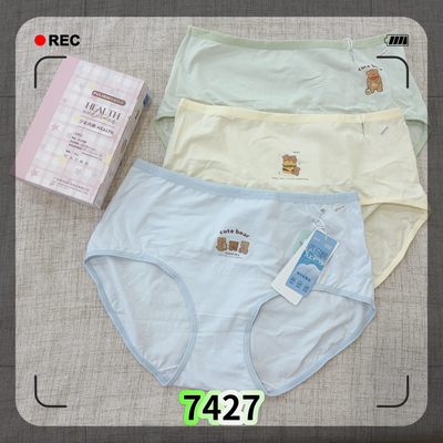 普利诗7427新款少女内裤学生卡通中腰匹马棉柔软透气大童女三角裤