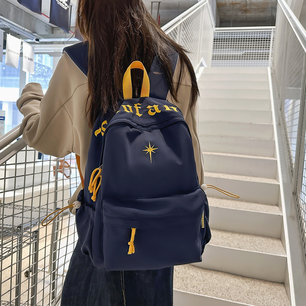 简约纯色大容量高颜值双肩包