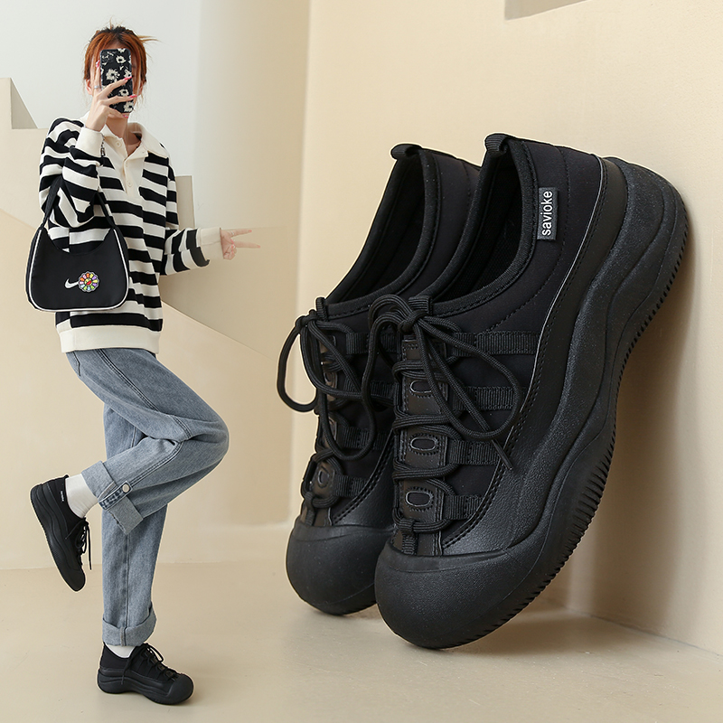 休闲中跟圆头全黑低帮鞋