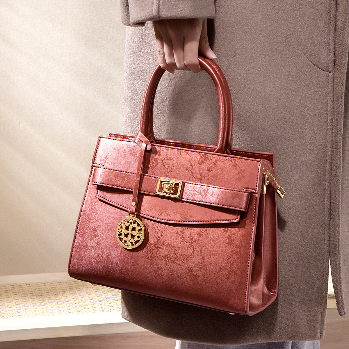 新中式红色手提包包女士妈妈包2025新款高级感时尚百搭单肩斜挎包