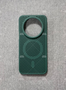 散热网洞磁吸小众暗夜墨绿色适用iPhone 17pro max手机壳16苹果15透气防滑14Plus软边硬背板13大孔12防摔11男