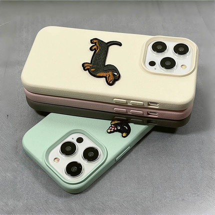 刺绣腊肠狗Find X7简约OPPO Reno12手机壳9防摔8新款10PRO男A2情侣5可爱6软11硅胶A93S全包A1X前脑A72大孔A58