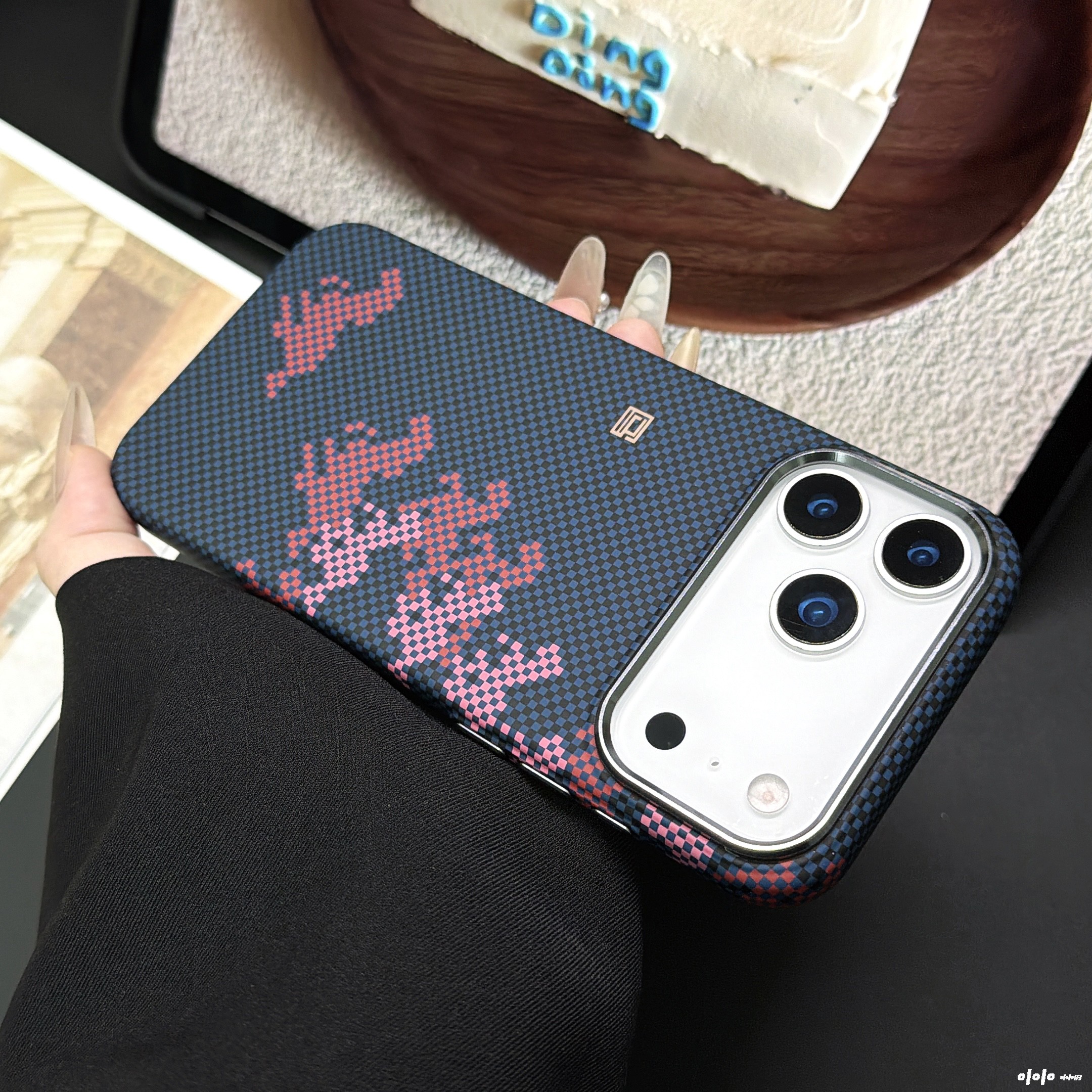 适用iPhone17Promax手机壳新款万马奔腾16pro超薄凯夫拉纹理硬壳苹果16PM碳纤维纹理17PRO磁吸15promax商务男