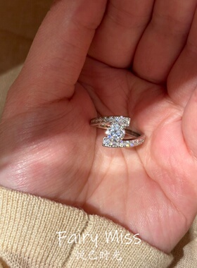 爆闪镶圆形钻小众轻奢百搭食指戒