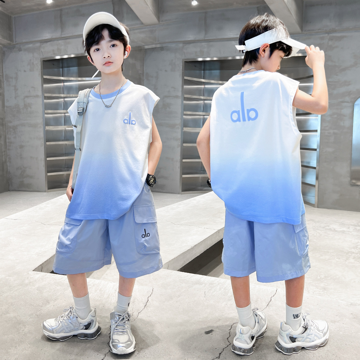 男童夏装无袖套装2026新款中大童夏季男孩薄款透气渐变背心运动服
