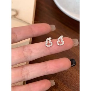 小众设计感精致独特漂亮2025新款 s925纯银葫芦耳钉女款 高级感耳饰