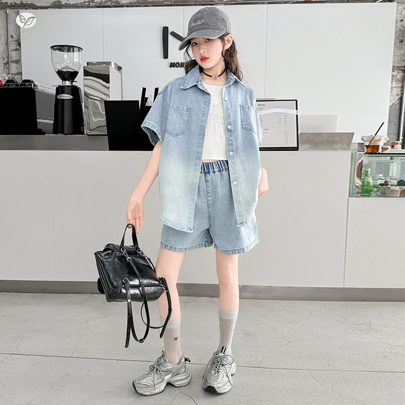 女童渐变牛仔套装2026夏款中大童烫钻背心衬衫短裤三件套夏天薄款