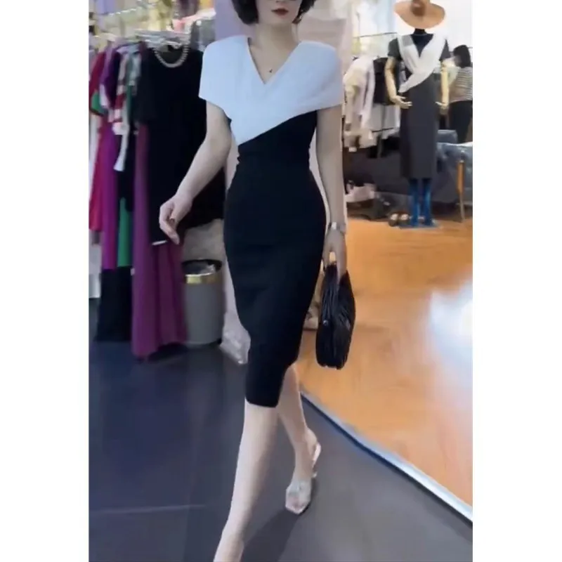23392大爱美依缘夏季新款洋气修身显瘦连衣裙V领拼色时尚女裙