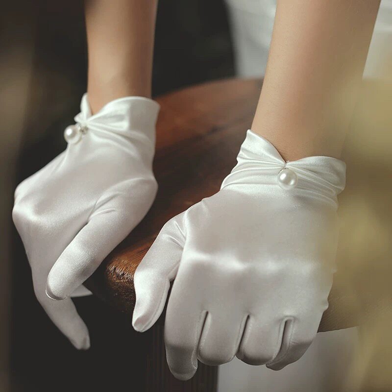 赫本风缎面珍珠新娘手套 韩式优雅复古婚纱礼服森系白色短款手套
