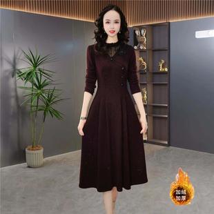 连衣裙2025新款今年流行爆款冬季加绒加厚气质女士时尚百搭打底
