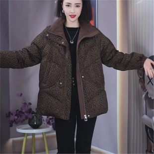 2025新款今年流行爆款中年女士妈妈装减龄百搭羽绒服外套