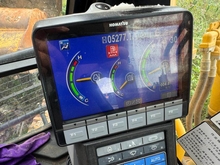 3月17日贵阳小松牌PC360-8MO液压挖掘机网络拍卖公告