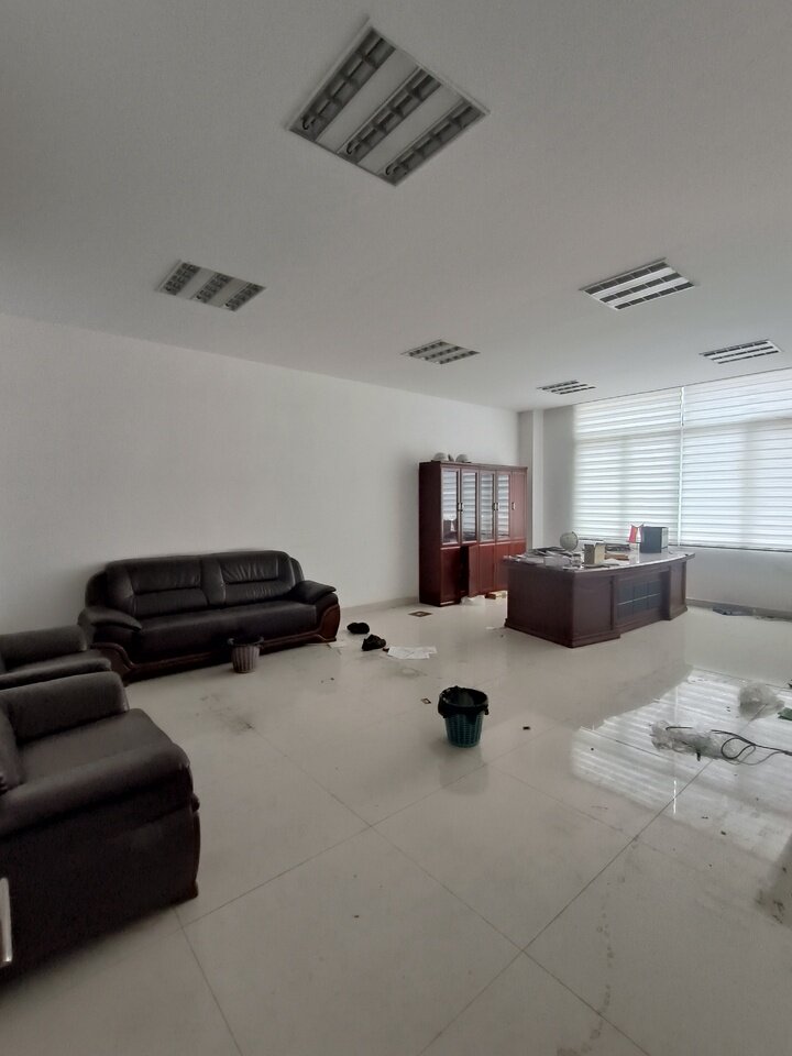 4月1日贵阳市弹簧公司厂房内的土地、动产、不动产网络拍卖公告