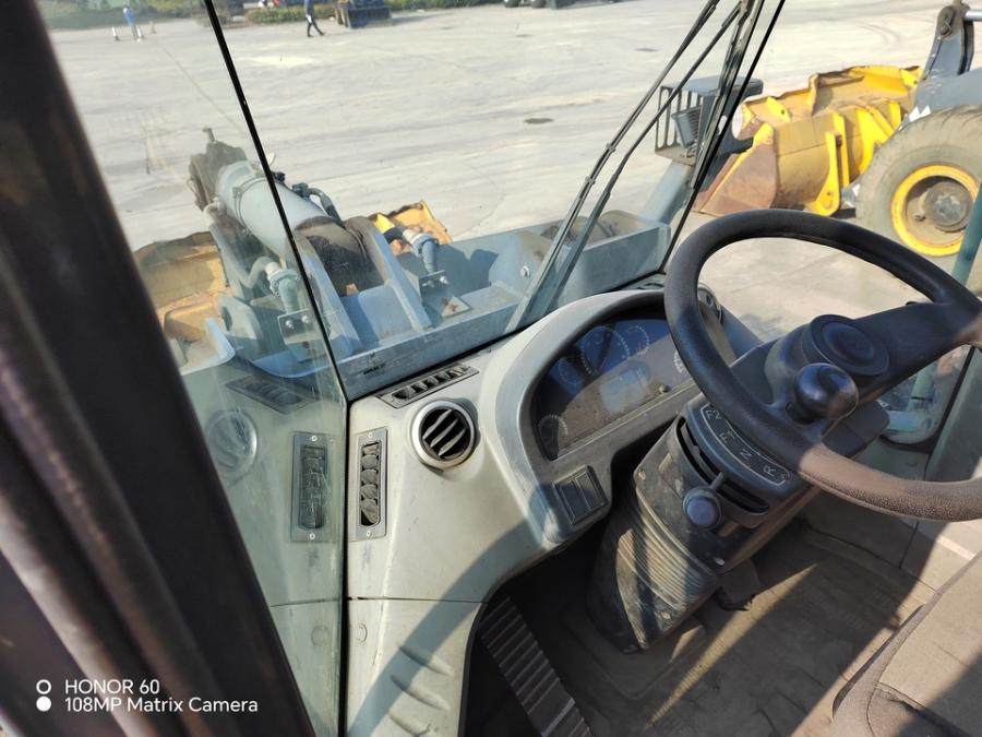 1月15日贵阳徐工牌轮胎式装载机一台（型号：LW550FV，整机编号：XUG0550FTMCB12787）网络拍卖公告